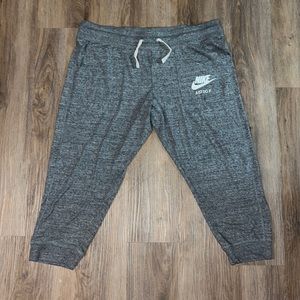 Nike Capri Joggers